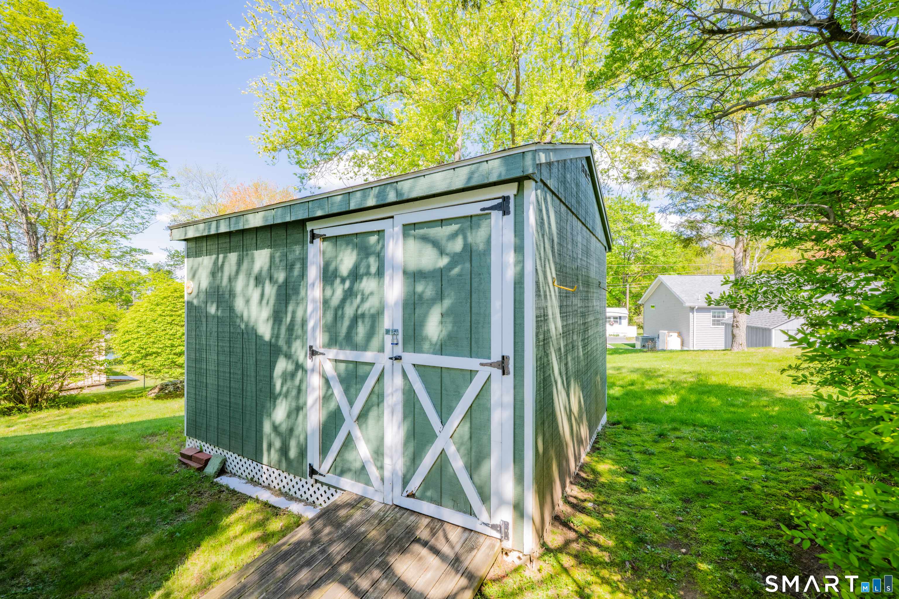 20 Hillpond Drive Mansfield CT 06268