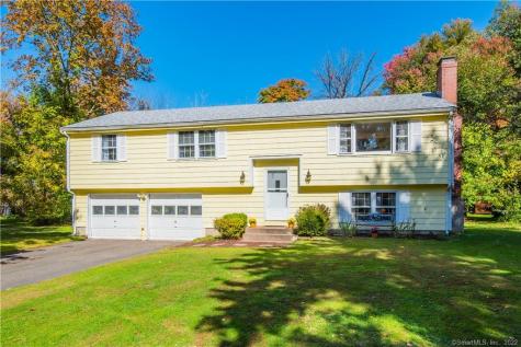 6 Cobblestone Road East Granby CT 06026