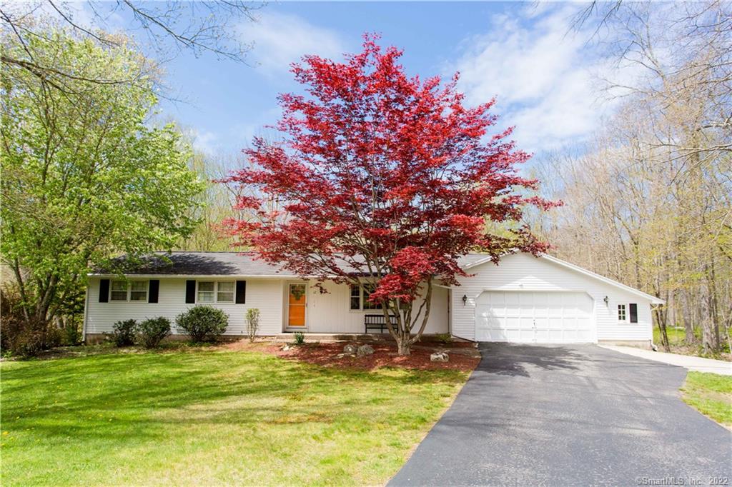 12 Hillyndale Road Mansfield CT 06268