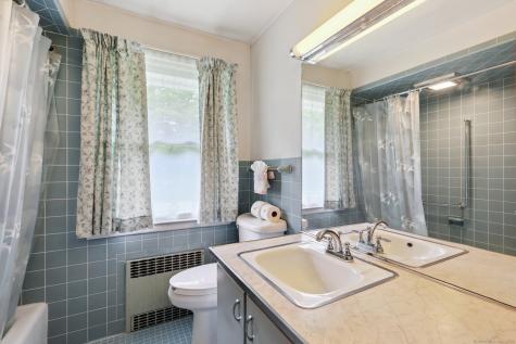 77 Old Middle Road Brookfield CT 06804