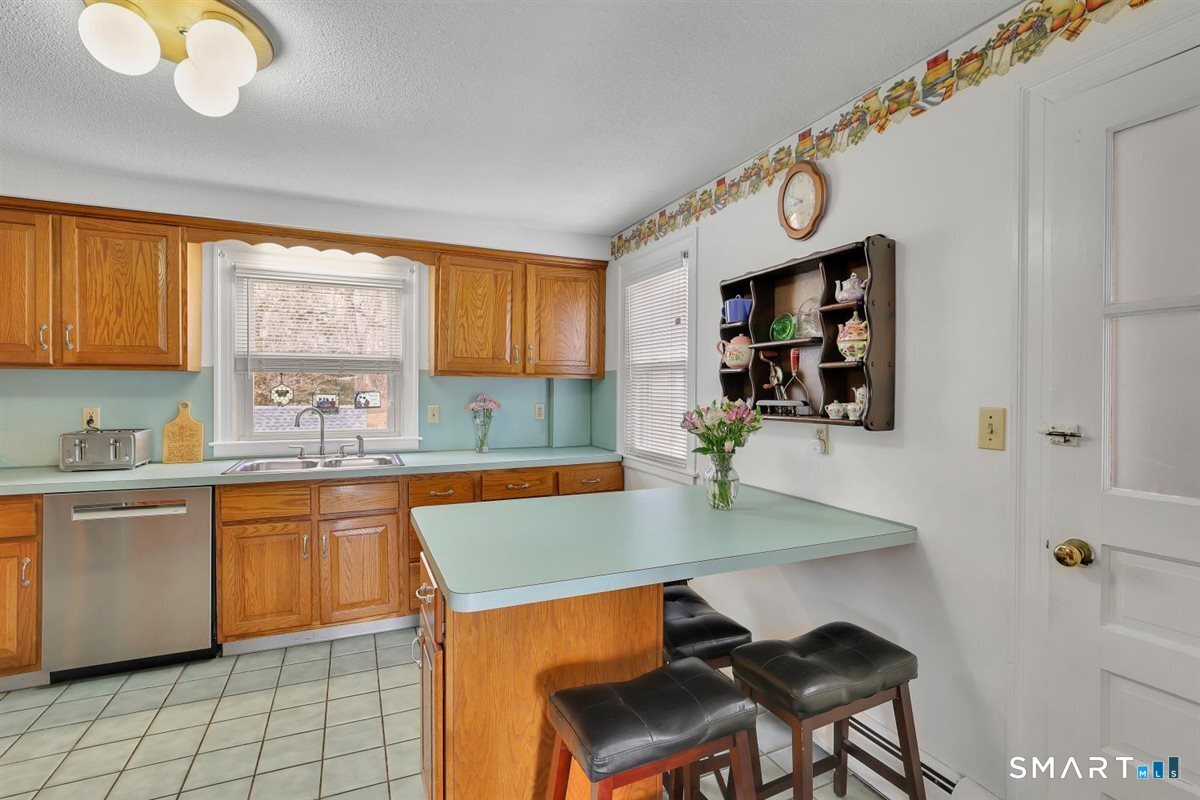 236 Cross Street Middletown CT 06457