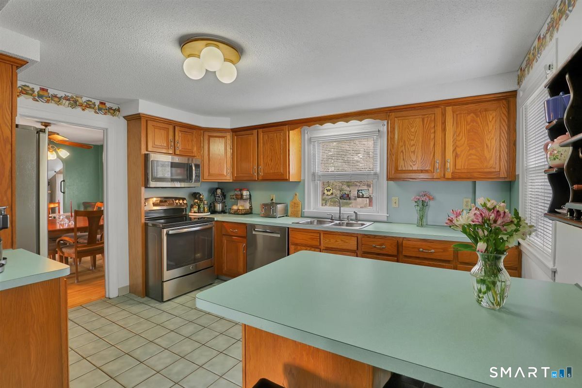 236 Cross Street Middletown CT 06457