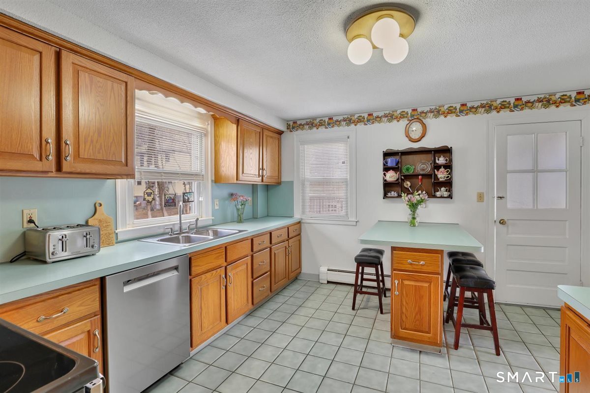 236 Cross Street Middletown CT 06457
