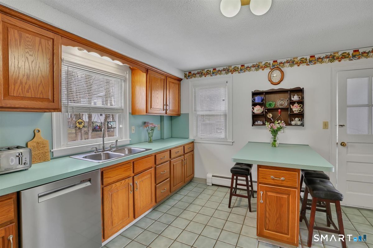 236 Cross Street Middletown CT 06457