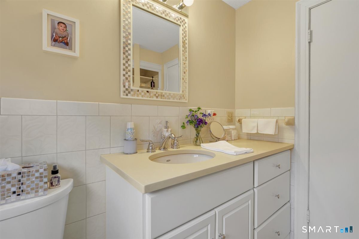 236 Cross Street Middletown CT 06457