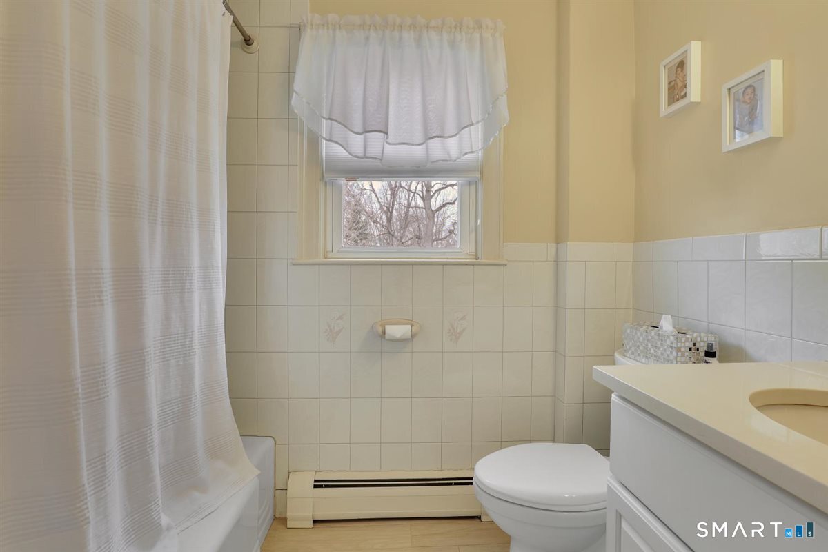 236 Cross Street Middletown CT 06457