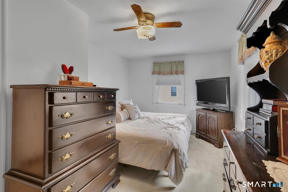 236 Cross Street Middletown CT 06457
