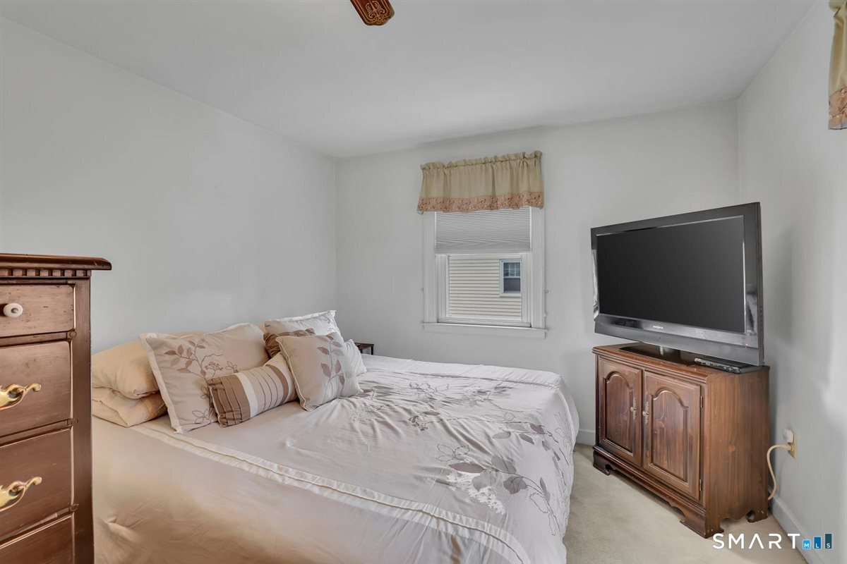 236 Cross Street Middletown CT 06457