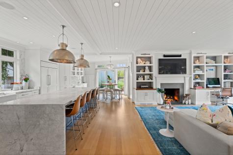 8 Gaylea Drive Branford CT 06405