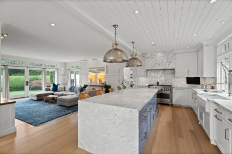 8 Gaylea Drive Branford CT 06405