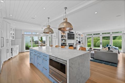 8 Gaylea Drive Branford CT 06405