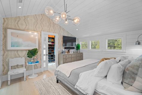 8 Gaylea Drive Branford CT 06405