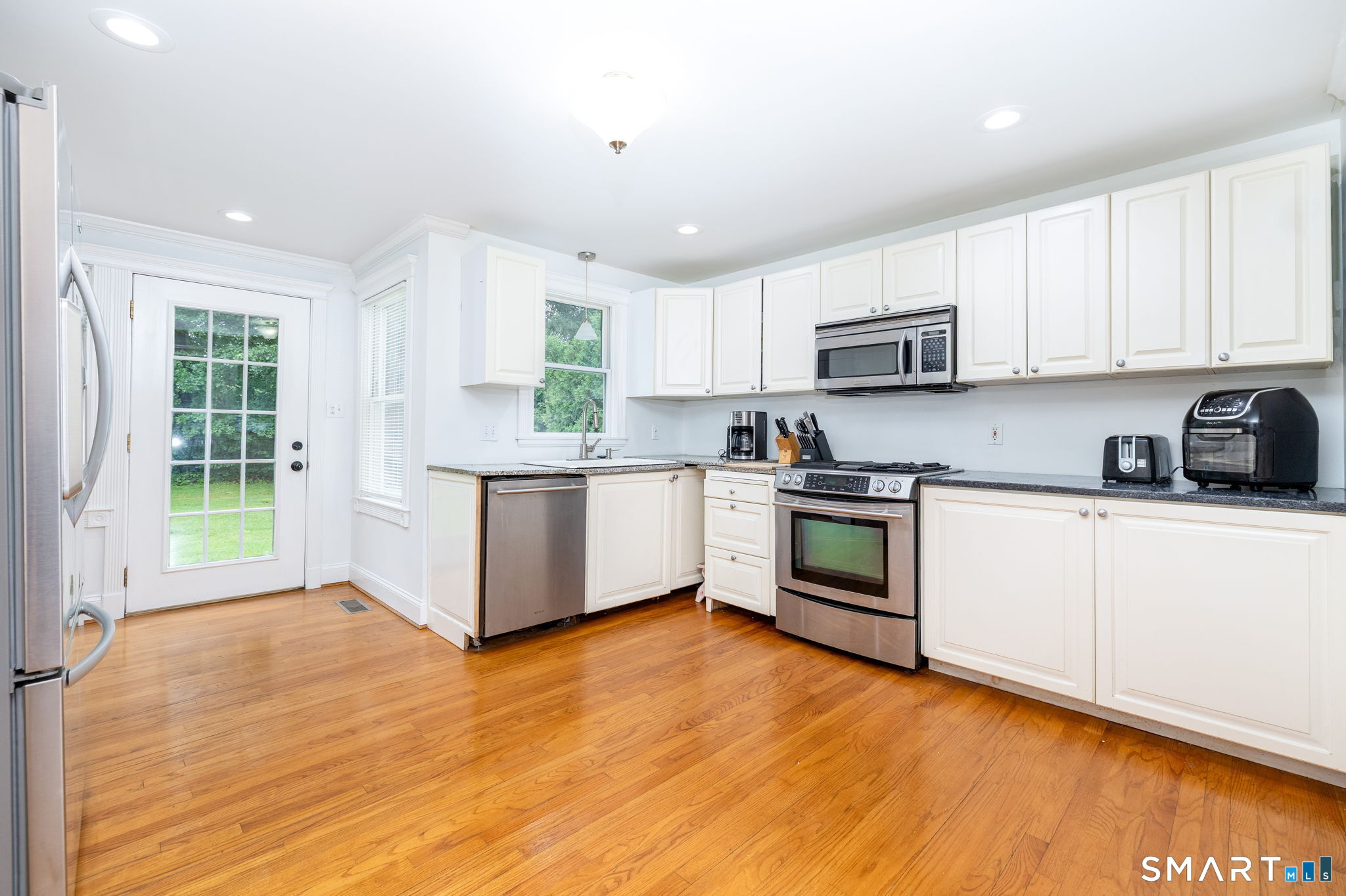 16 Terrie Road Farmington CT 06032