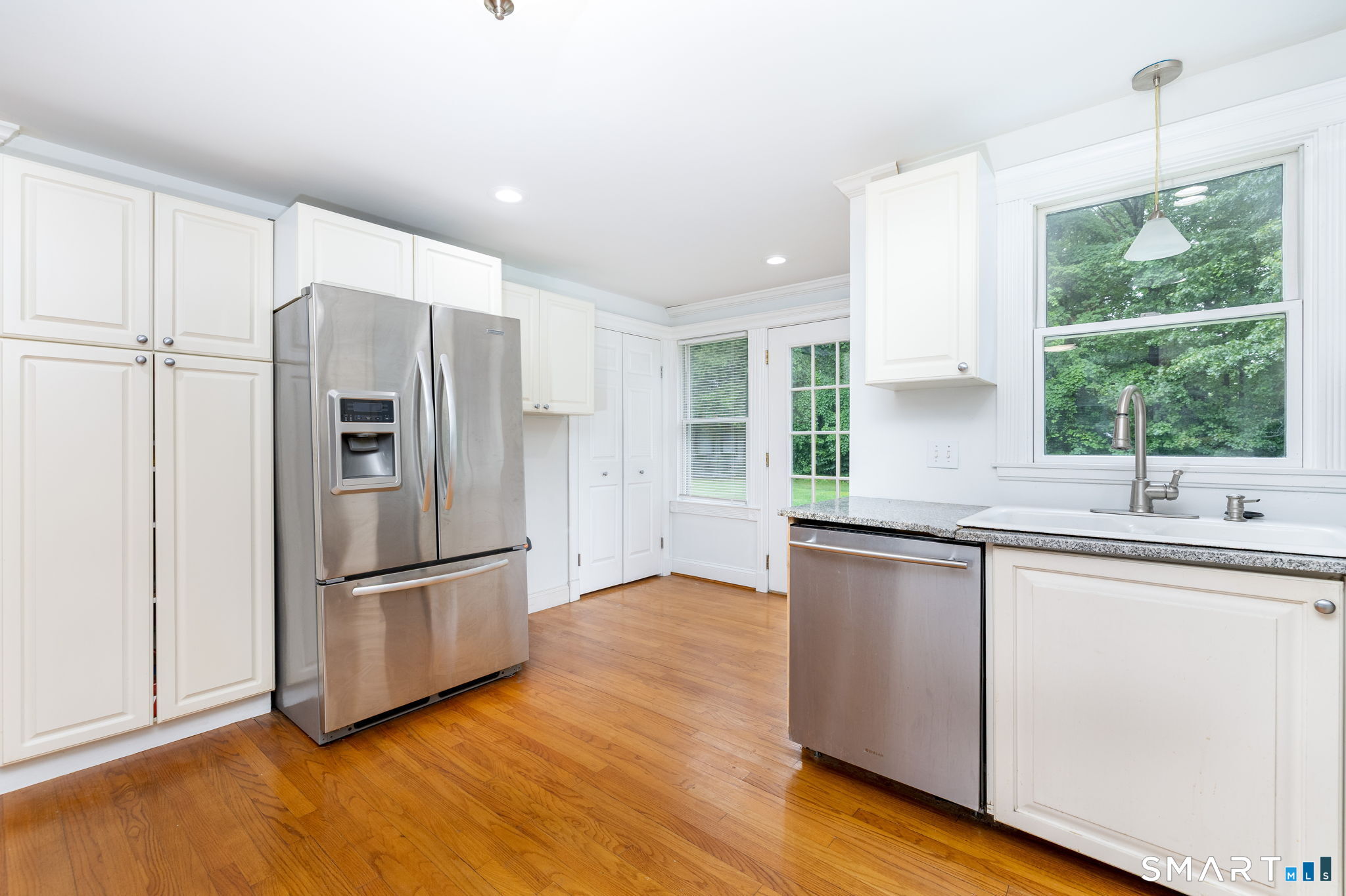 16 Terrie Road Farmington CT 06032