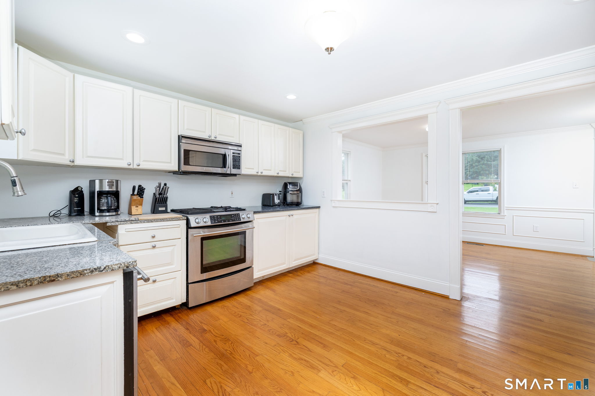 16 Terrie Road Farmington CT 06032