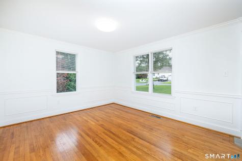 16 Terrie Road Farmington CT 06032