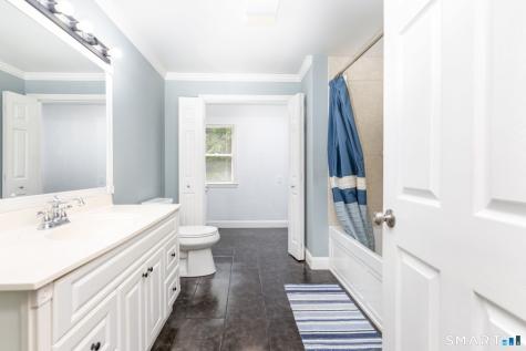 16 Terrie Road Farmington CT 06032