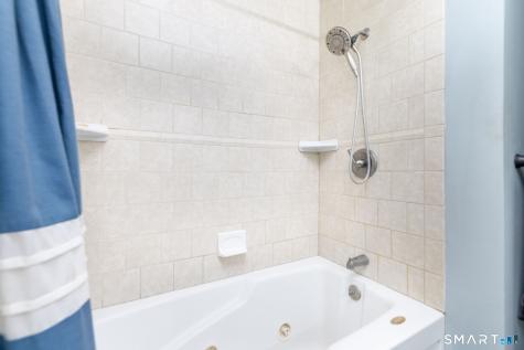 16 Terrie Road Farmington CT 06032