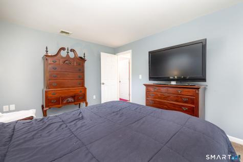 16 Terrie Road Farmington CT 06032