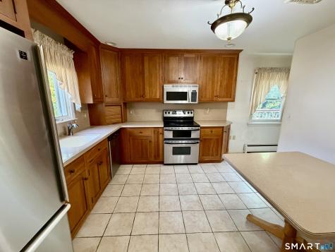 40 Old Colony Drive Waterbury CT 06708
