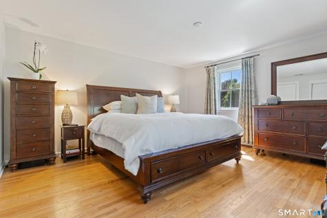 33 Village Drive New Canaan CT 06840