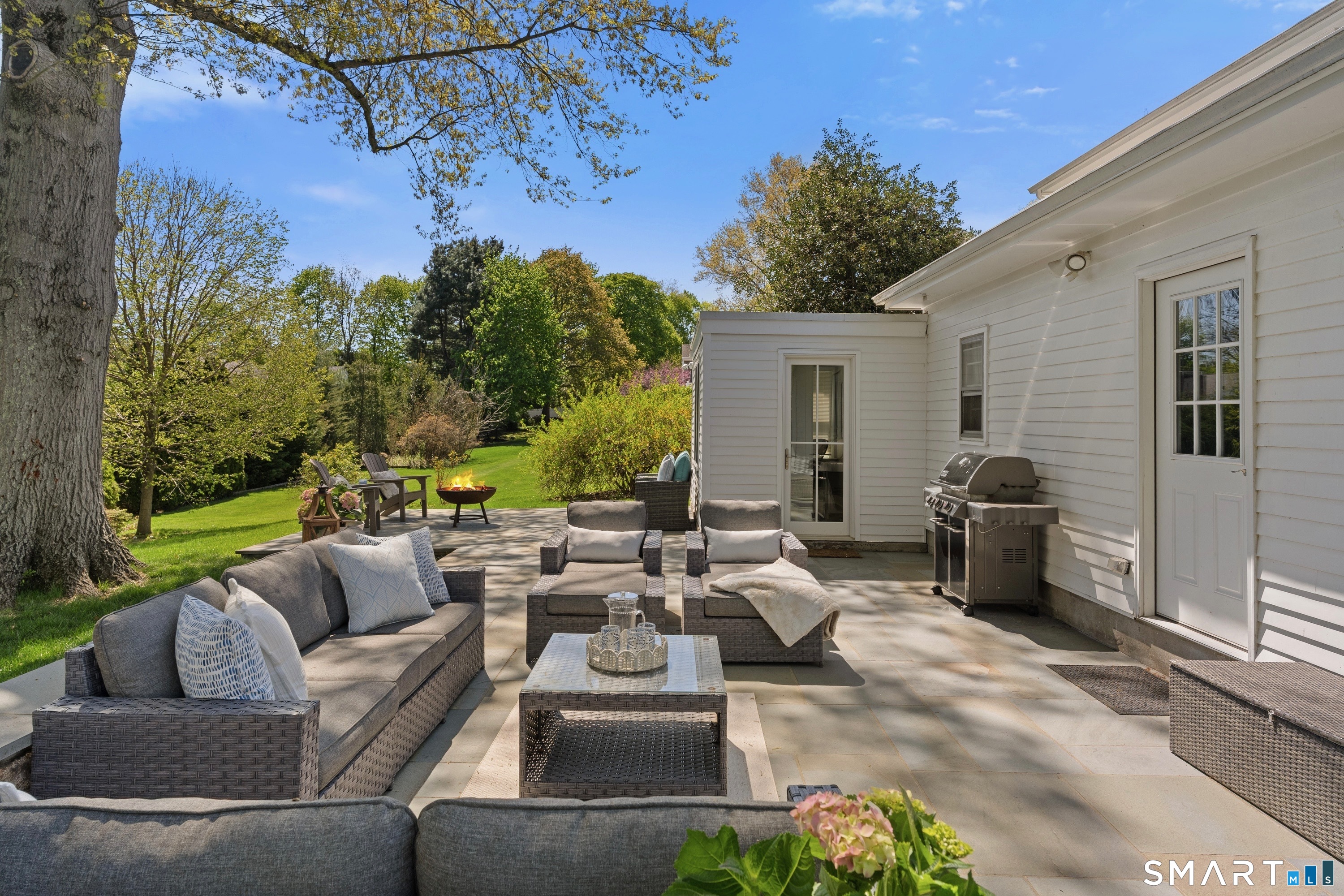 33 Village Drive New Canaan CT 06840