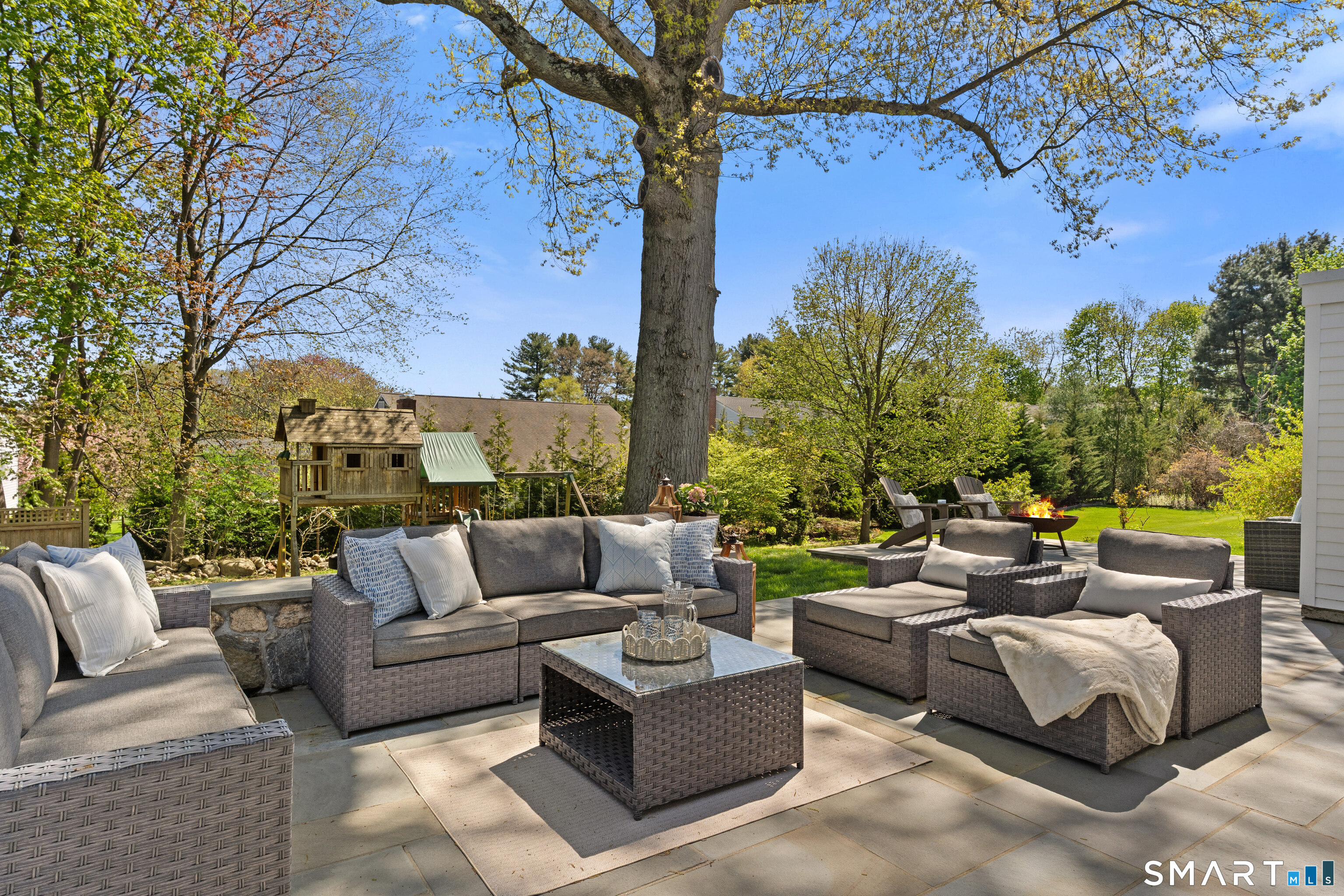 33 Village Drive New Canaan CT 06840