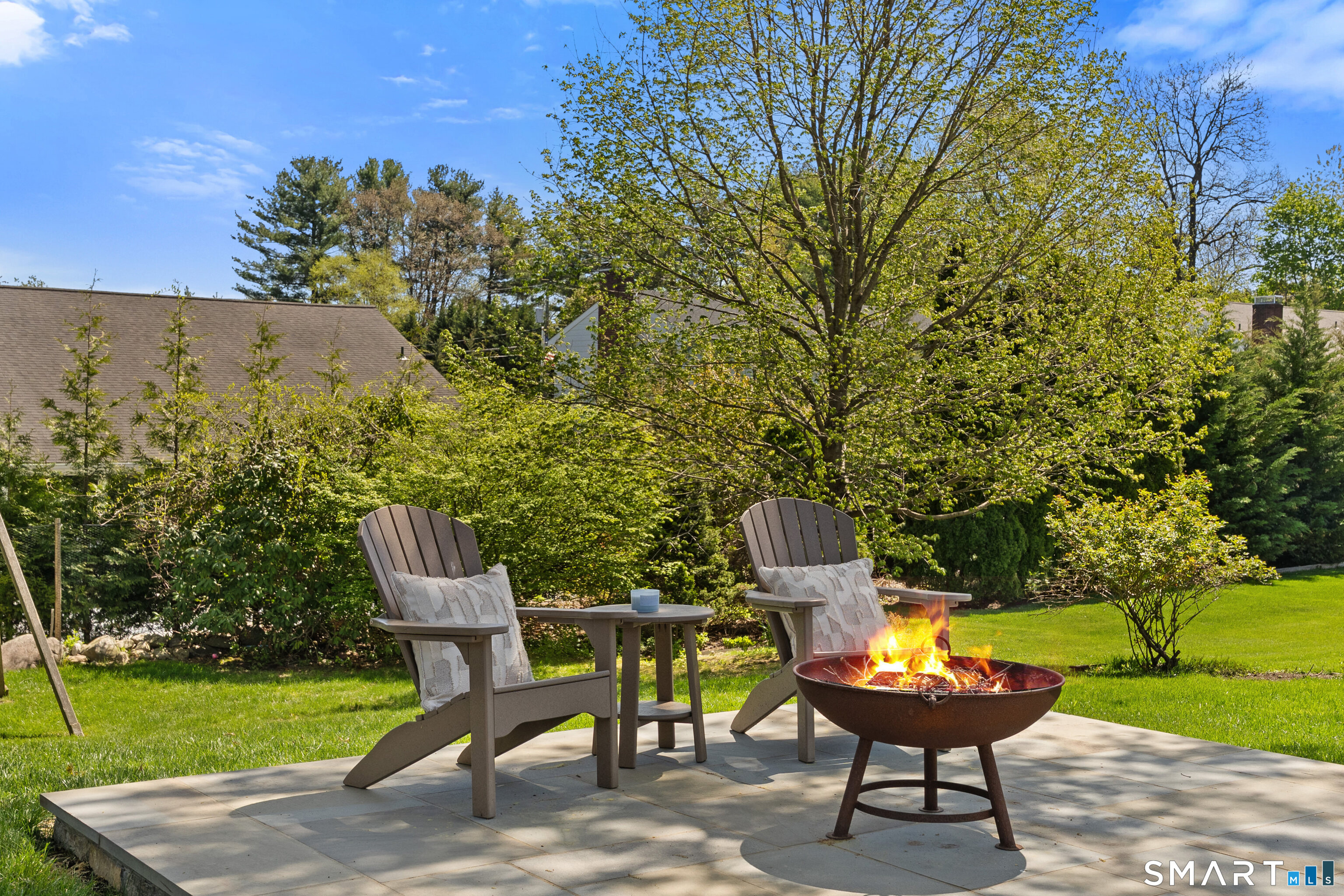33 Village Drive New Canaan CT 06840