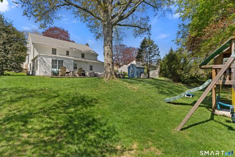 33 Village Drive New Canaan CT 06840