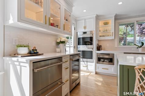 33 Village Drive New Canaan CT 06840