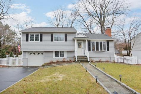 14 Windsor Place Fairfield CT 06824