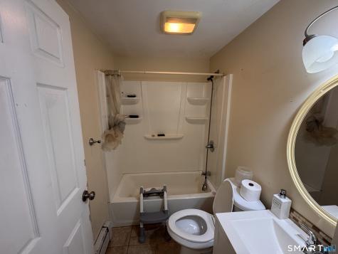 33 Hilton Drive East Hartford CT 06118