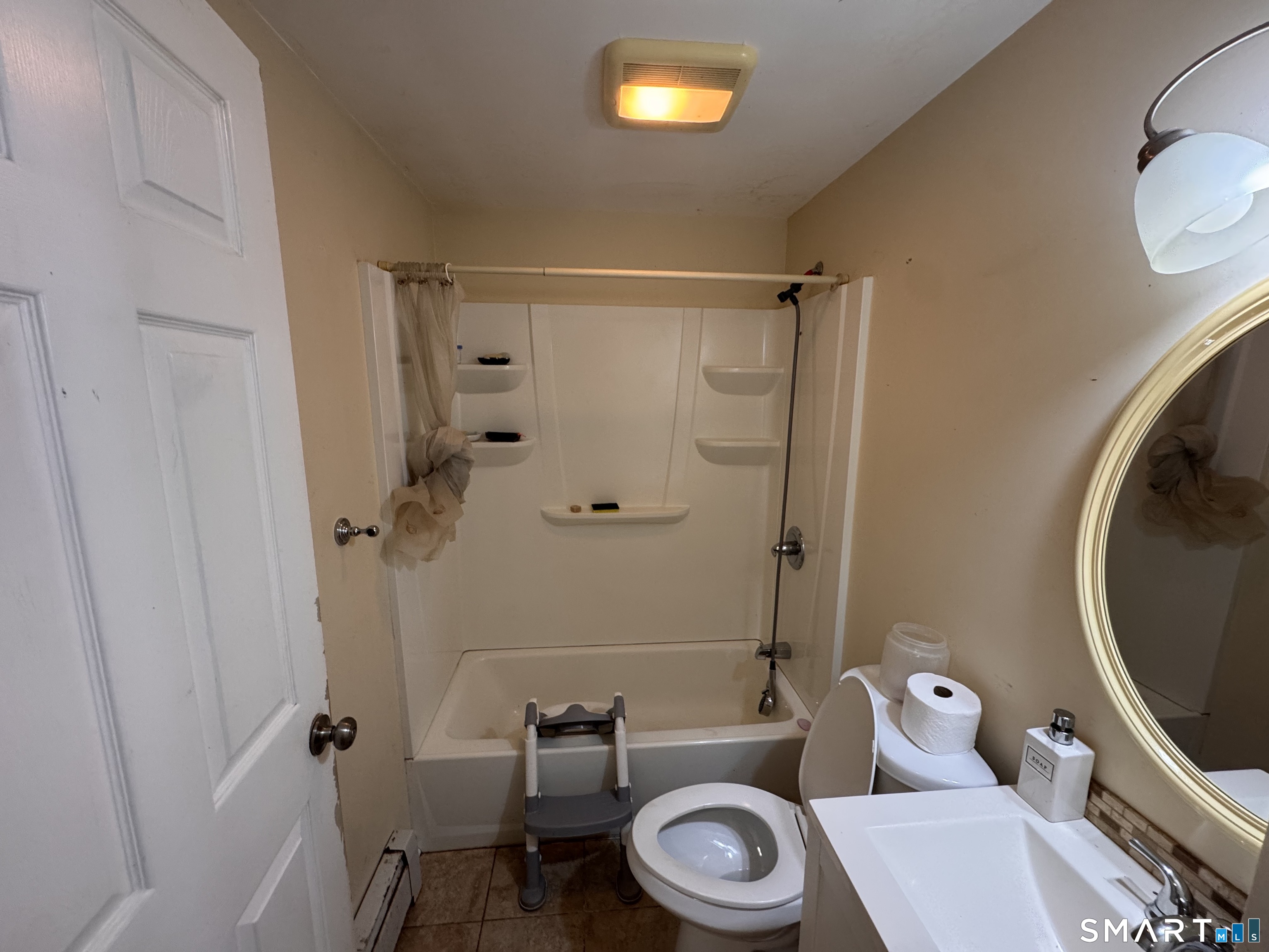 33 Hilton Drive East Hartford CT 06118