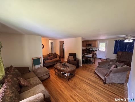 33 Hilton Drive East Hartford CT 06118