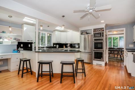 98 Colony Road West Hartford CT 06119