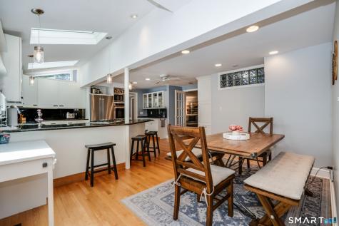 98 Colony Road West Hartford CT 06119