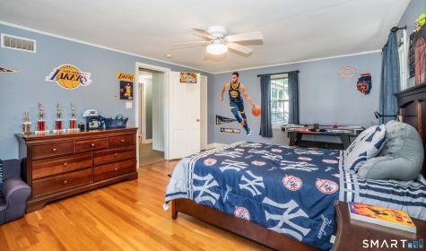 98 Colony Road West Hartford CT 06119
