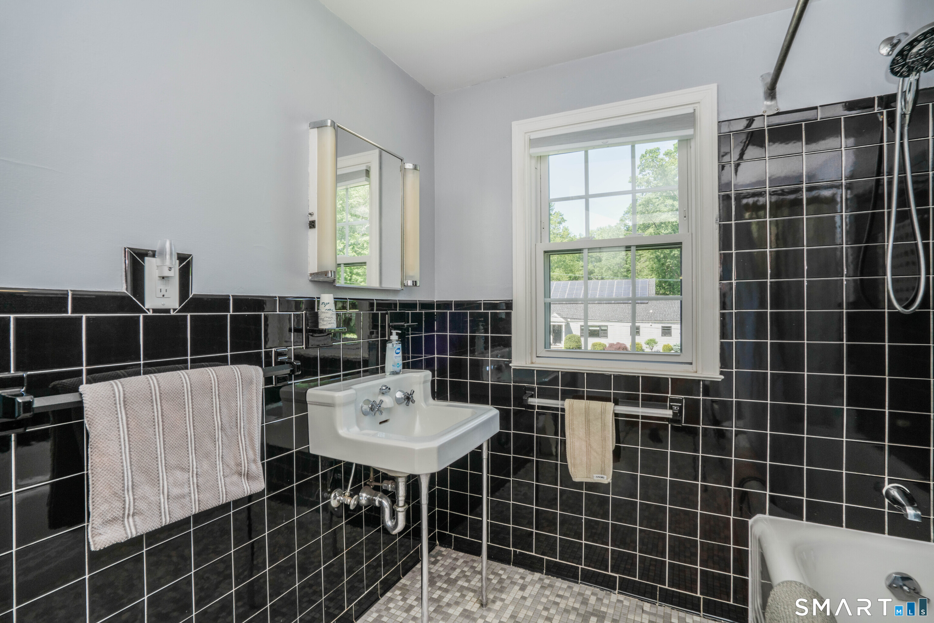 98 Colony Road West Hartford CT 06119