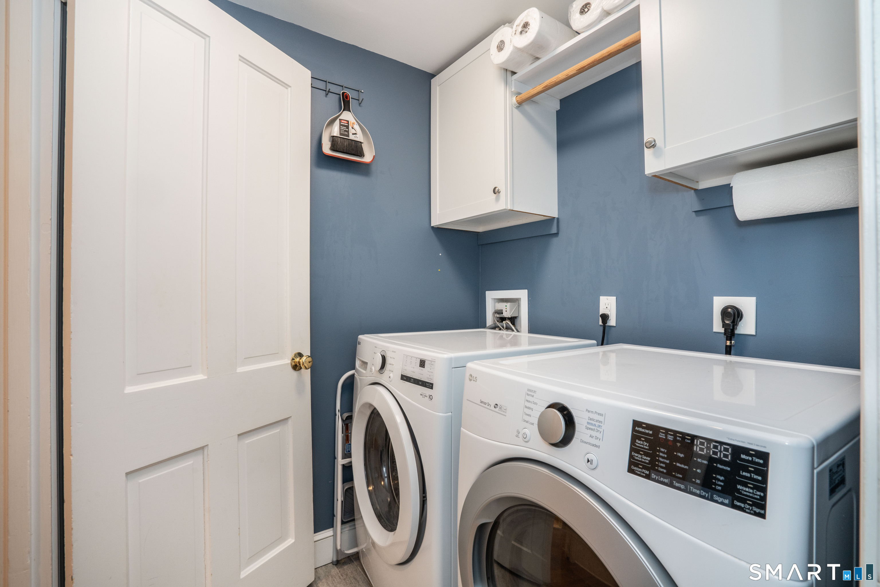 98 Colony Road West Hartford CT 06119