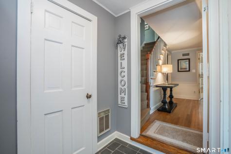 98 Colony Road West Hartford CT 06119
