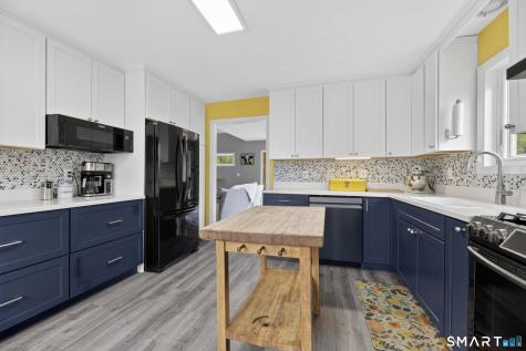 158 Wyassup Road North Stonington CT 06359