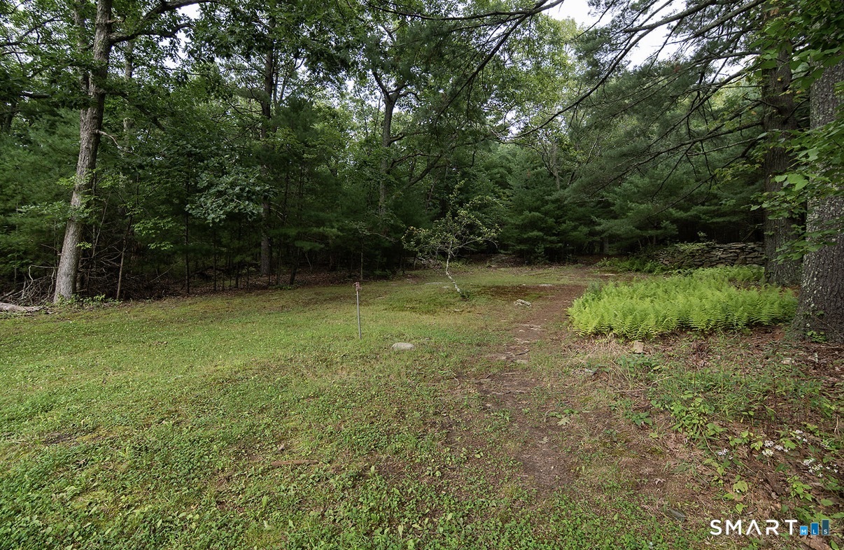 686 Squaw Rock Road Plainfield CT 06354
