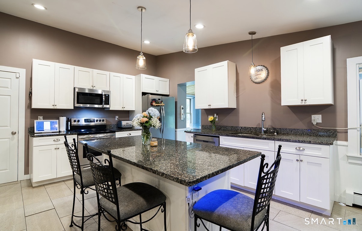 686 Squaw Rock Road Plainfield CT 06354