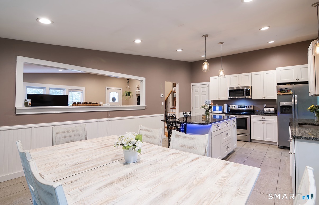 686 Squaw Rock Road Plainfield CT 06354
