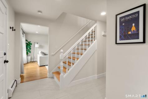 69 Patriot Lane Newington CT 06111