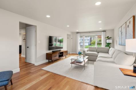69 Patriot Lane Newington CT 06111