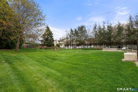 69 Patriot Lane Newington CT 06111