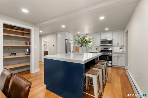 69 Patriot Lane Newington CT 06111
