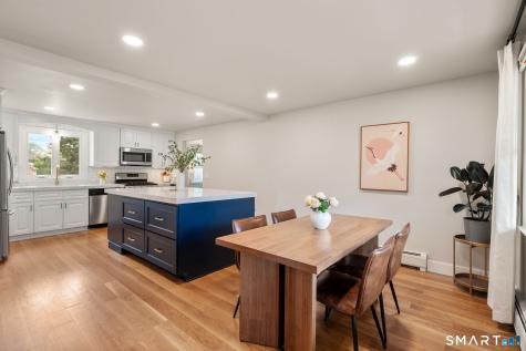 69 Patriot Lane Newington CT 06111