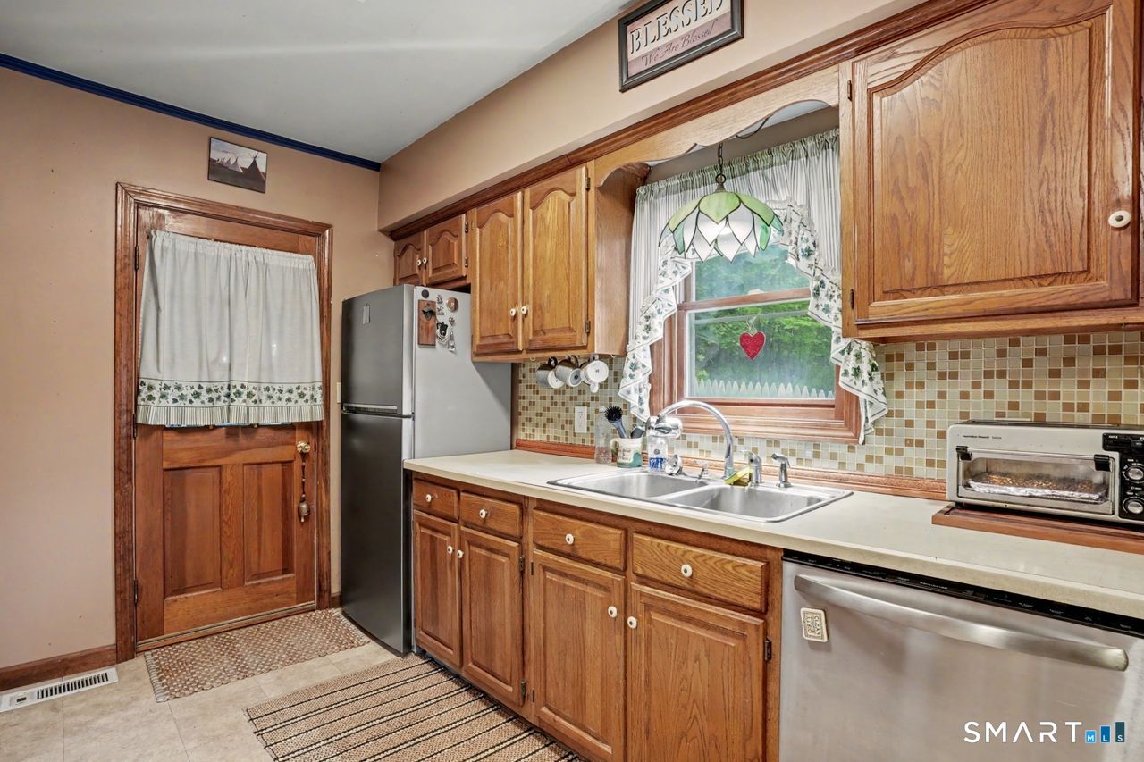 74 Maple Street Seymour CT 06483